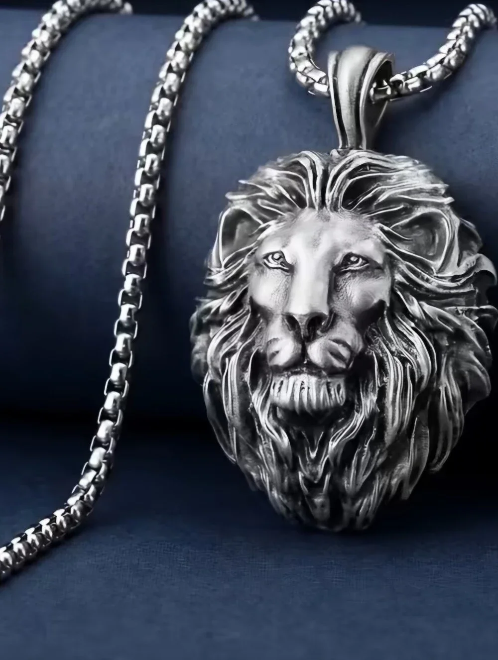 MENS LION HEAD SILVER LONG CHAIN NECKLACE